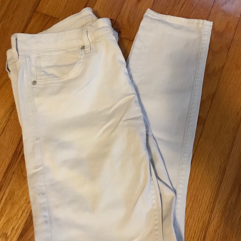 White denim skinny jeans